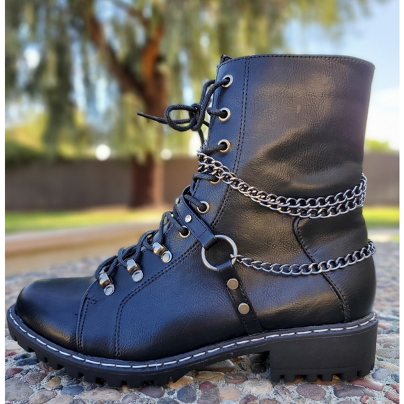 𝙇𝙖𝙨𝙩 𝙎𝙞𝙯 6 🖤Chain, Stud & Rhinestone Lug Sole B - Picture 9 of 9